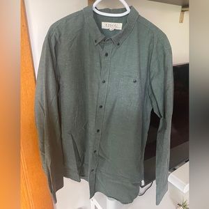 Men’s light green button down long sleeve - great condition